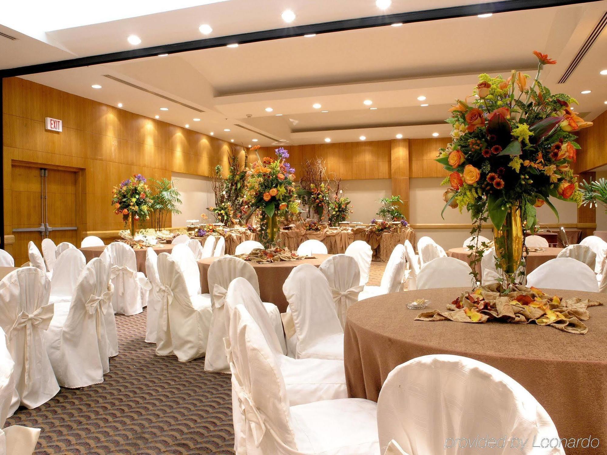 Hampton Inn By Hilton Guayaquil-Downtown Restaurant photo